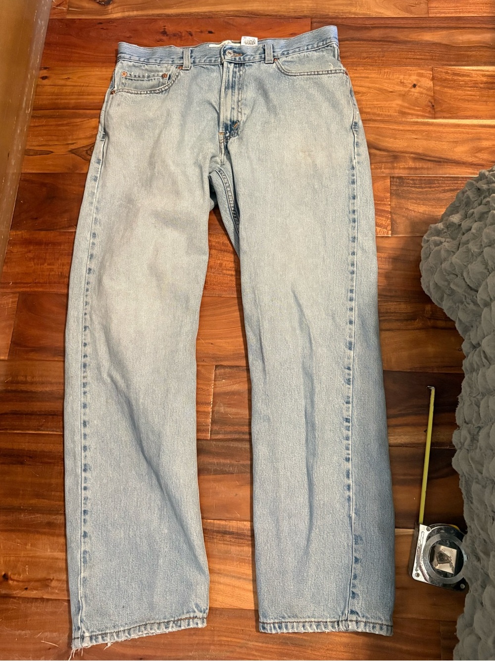 Levi’s 505 Regular Fit Jeans 36x32 Light Wash Relaxed Straight Y2K (1459)